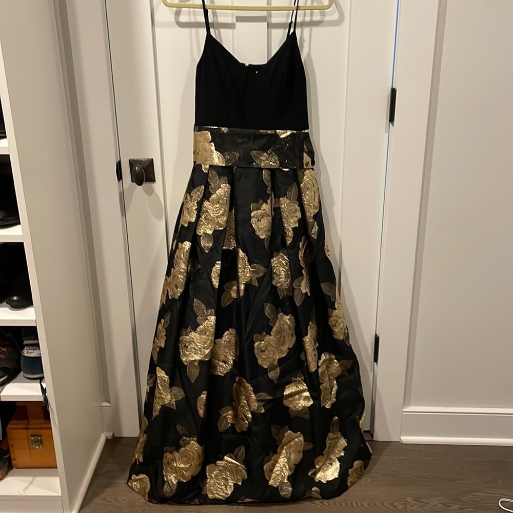 Eliza J size 6 formal Ballgown